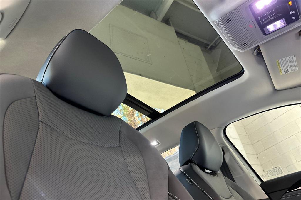 new 2025 Volkswagen Tiguan car, priced at $37,576