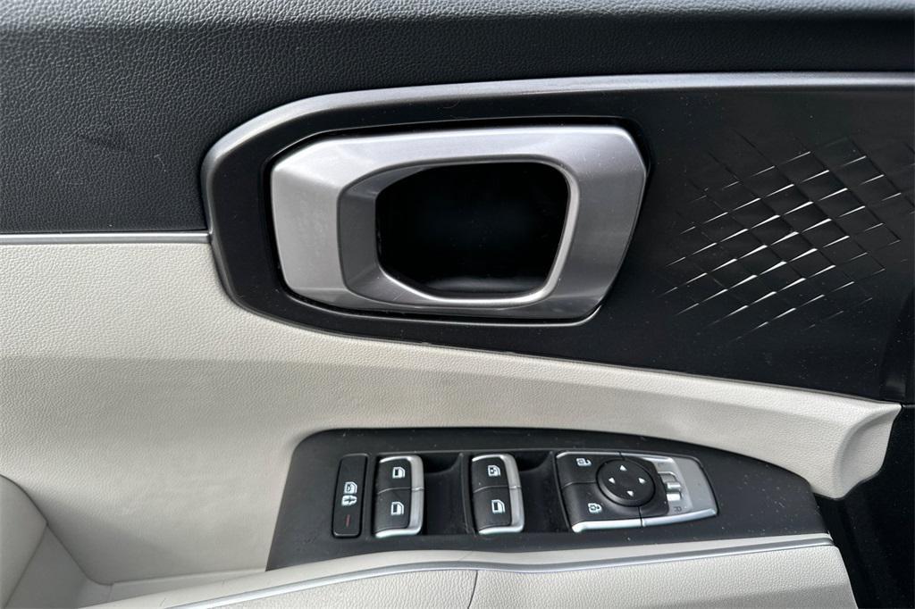 used 2021 Kia Sorento car, priced at $17,116
