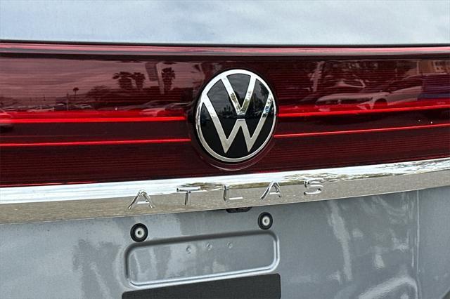 new 2025 Volkswagen Atlas car, priced at $40,204