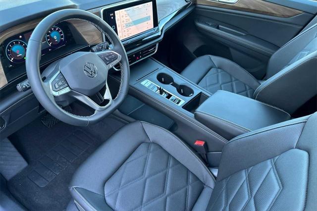 new 2025 Volkswagen Atlas car, priced at $41,930