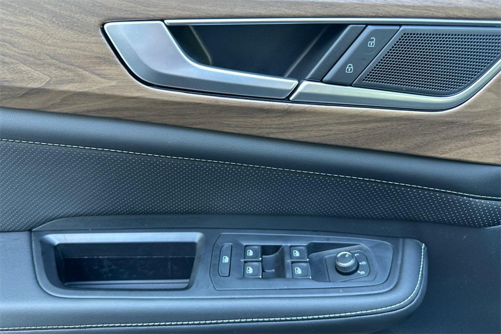 new 2025 Volkswagen Atlas car, priced at $47,340