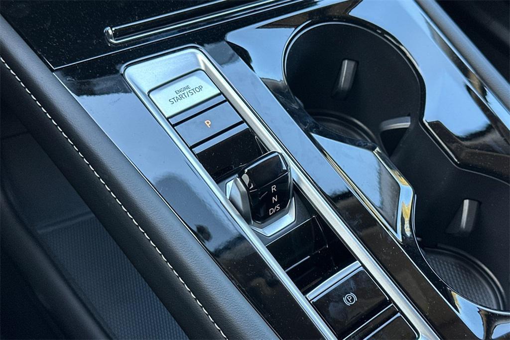 new 2025 Volkswagen Atlas car, priced at $47,340