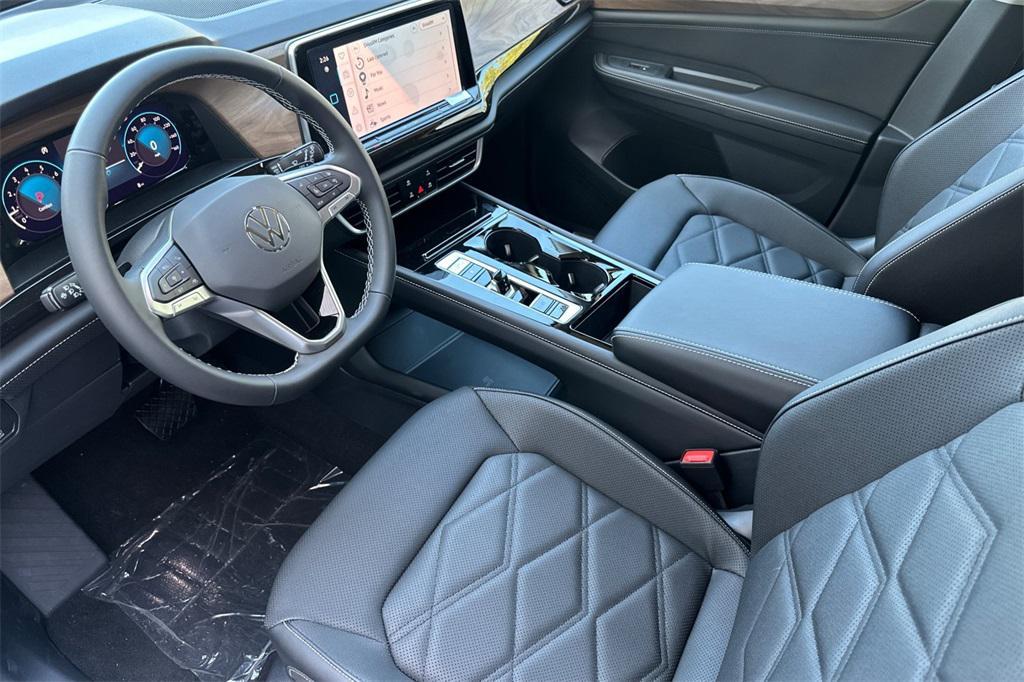 new 2025 Volkswagen Atlas car, priced at $47,340