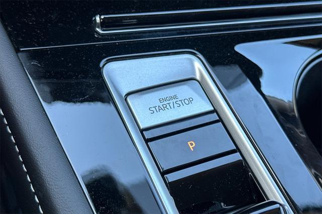 new 2025 Volkswagen Atlas car, priced at $47,340