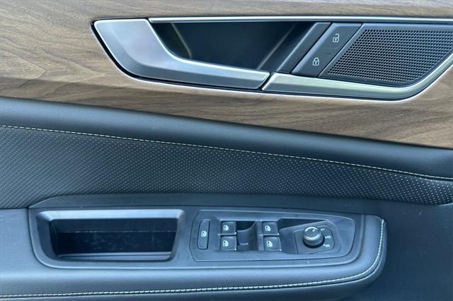 new 2025 Volkswagen Atlas car, priced at $47,340