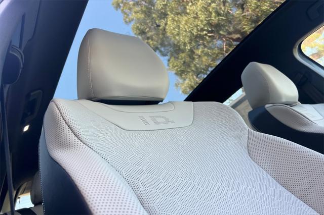 new 2025 Volkswagen ID.4 car, priced at $56,176
