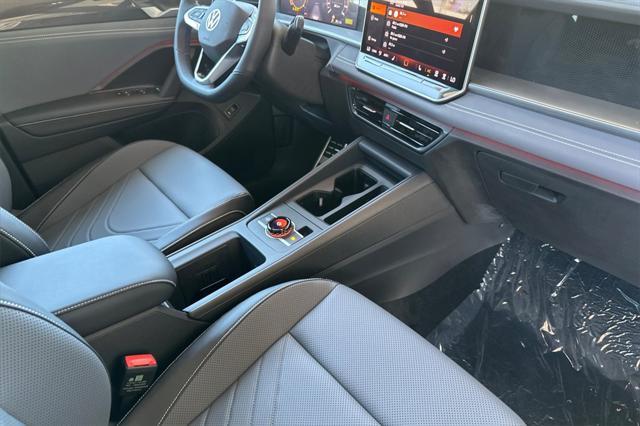 new 2025 Volkswagen Tiguan car, priced at $38,959