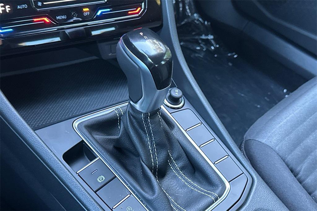 new 2025 Volkswagen Jetta car, priced at $24,664