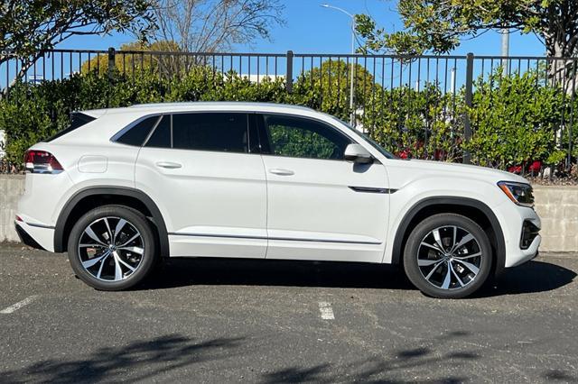 new 2025 Volkswagen Atlas Cross Sport car, priced at $55,236