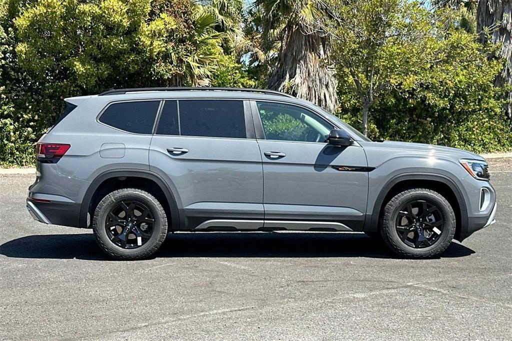 new 2024 Volkswagen Atlas car, priced at $50,659