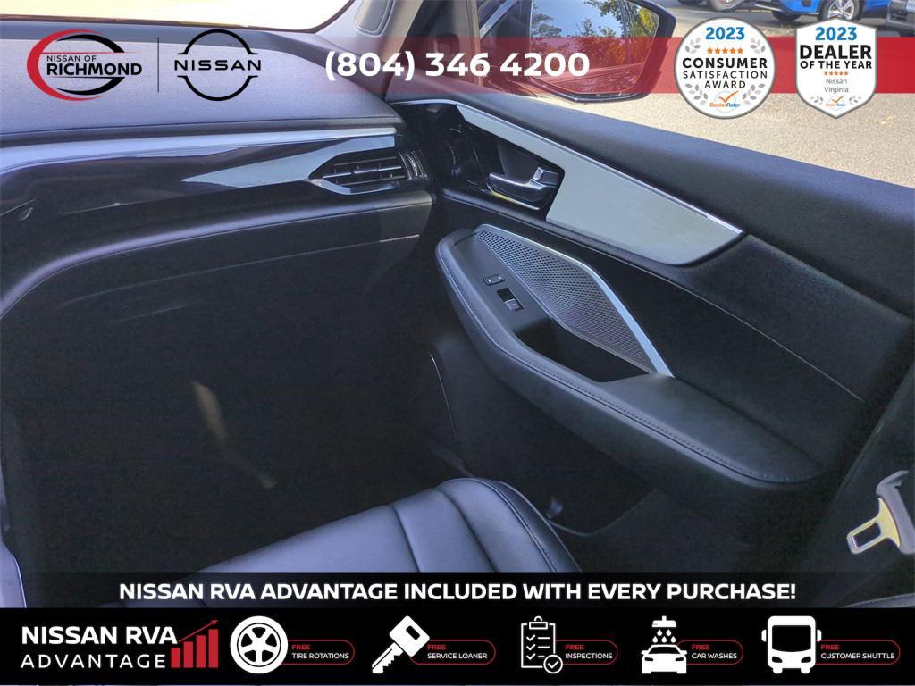 used 2024 Acura MDX car, priced at $38,890