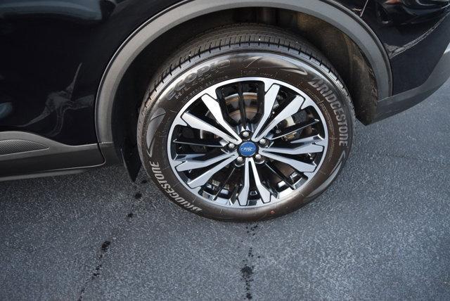 used 2022 Ford Escape car, priced at $23,000