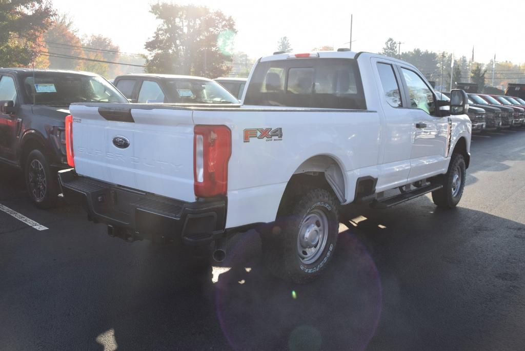 new 2024 Ford F-350 car, priced at $53,925