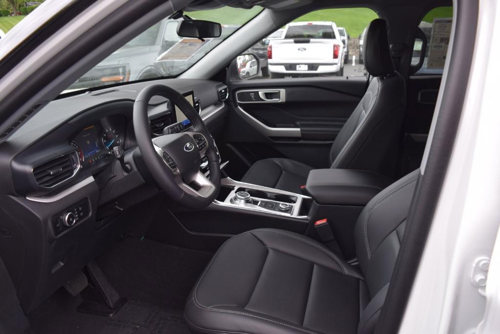 new 2024 Ford Explorer car, priced at $47,575