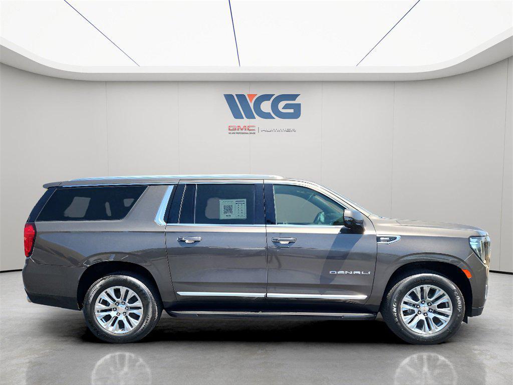 used 2021 GMC Yukon XL car, priced at $45,999