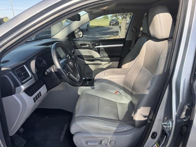 used 2015 Toyota Highlander car, priced at $19,999