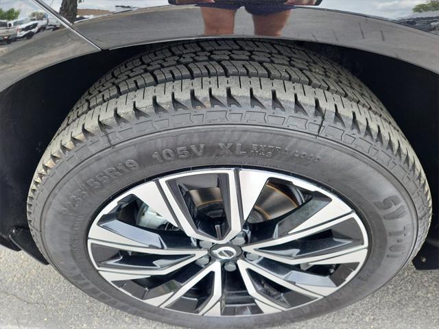 used 2023 Volvo XC60 car, priced at $39,499