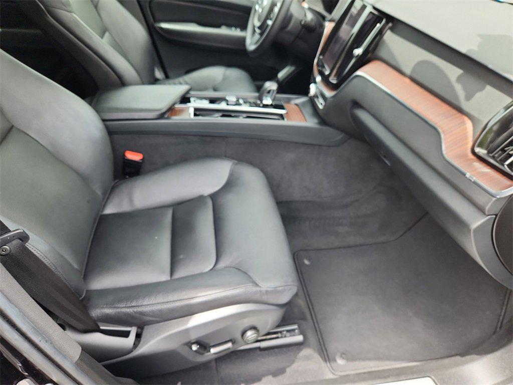 used 2023 Volvo XC60 car, priced at $34,999