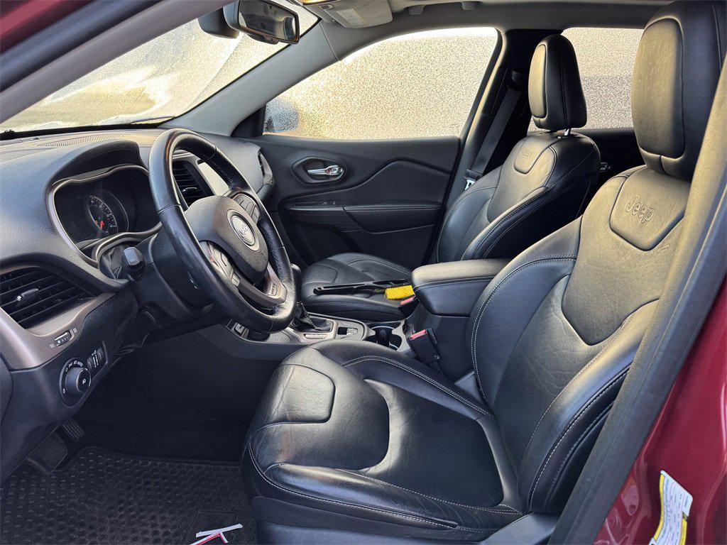 used 2015 Jeep Cherokee car, priced at $9,399