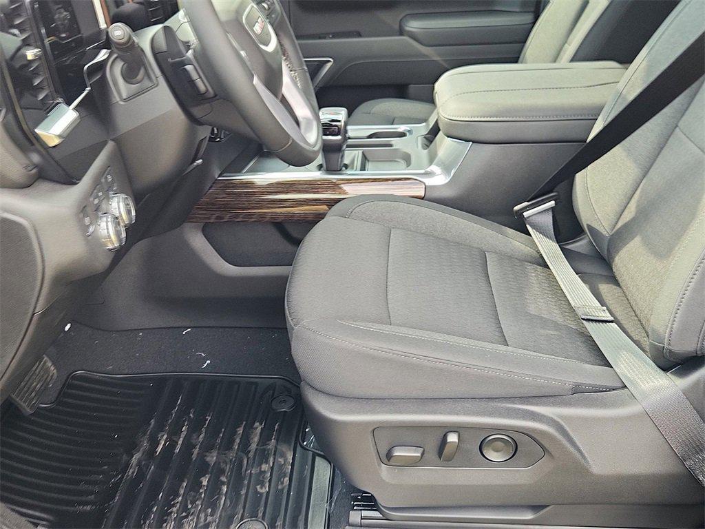 new 2025 GMC Sierra 1500 car, priced at $52,099