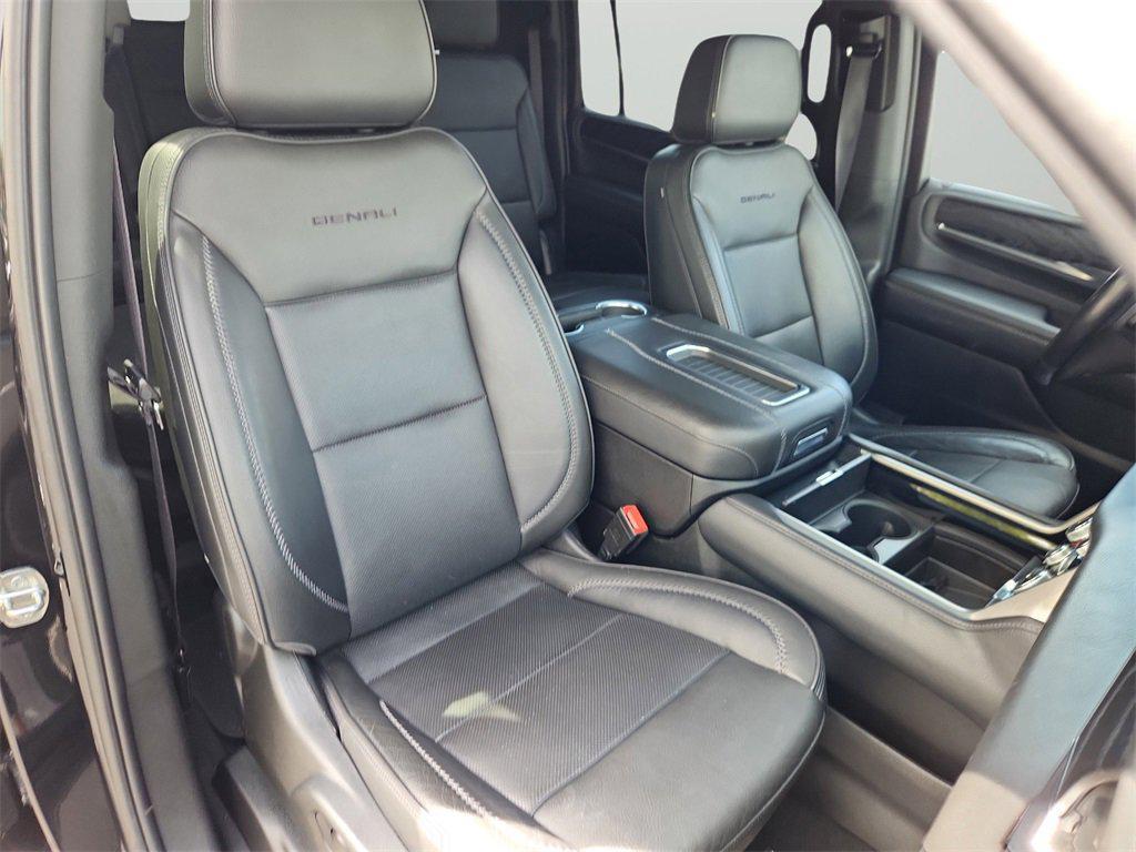 used 2022 GMC Yukon XL car, priced at $52,999