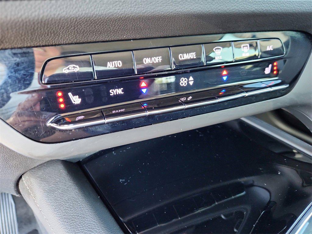 used 2023 Buick Envision car, priced at $28,599