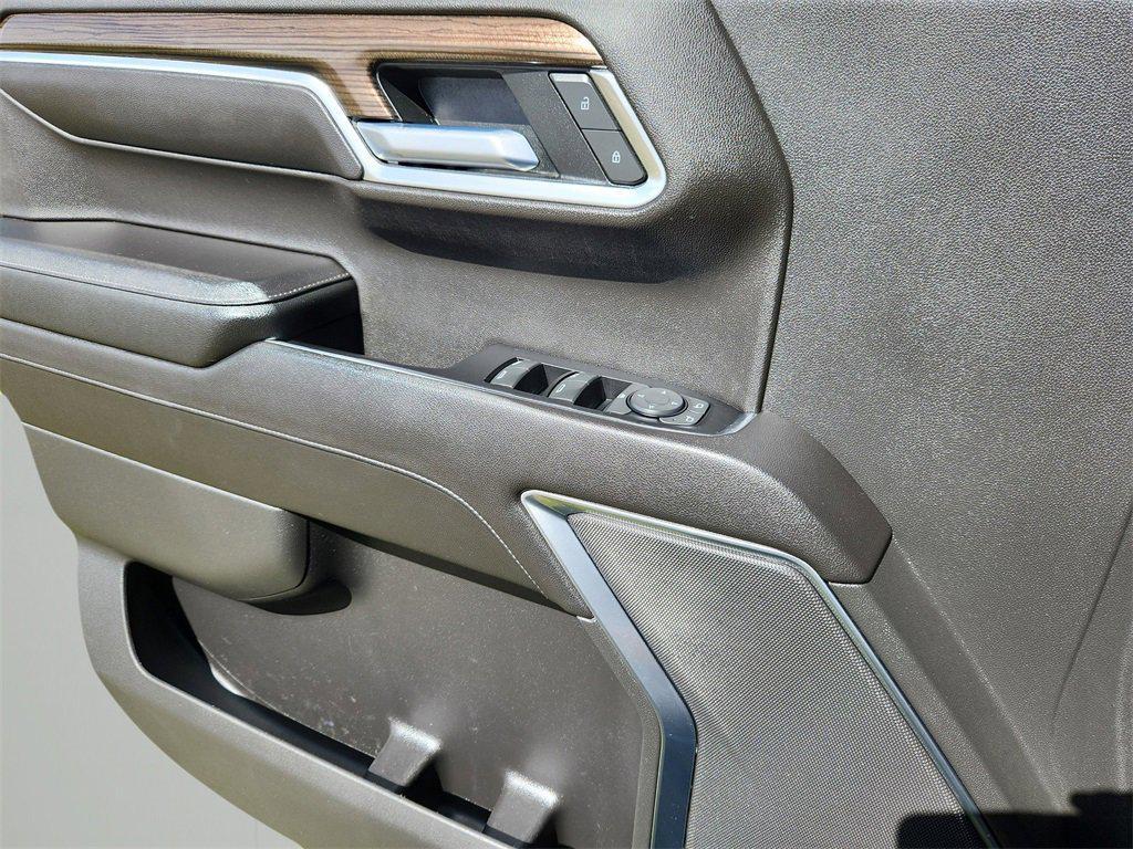 used 2022 Chevrolet Silverado 1500 car, priced at $30,999