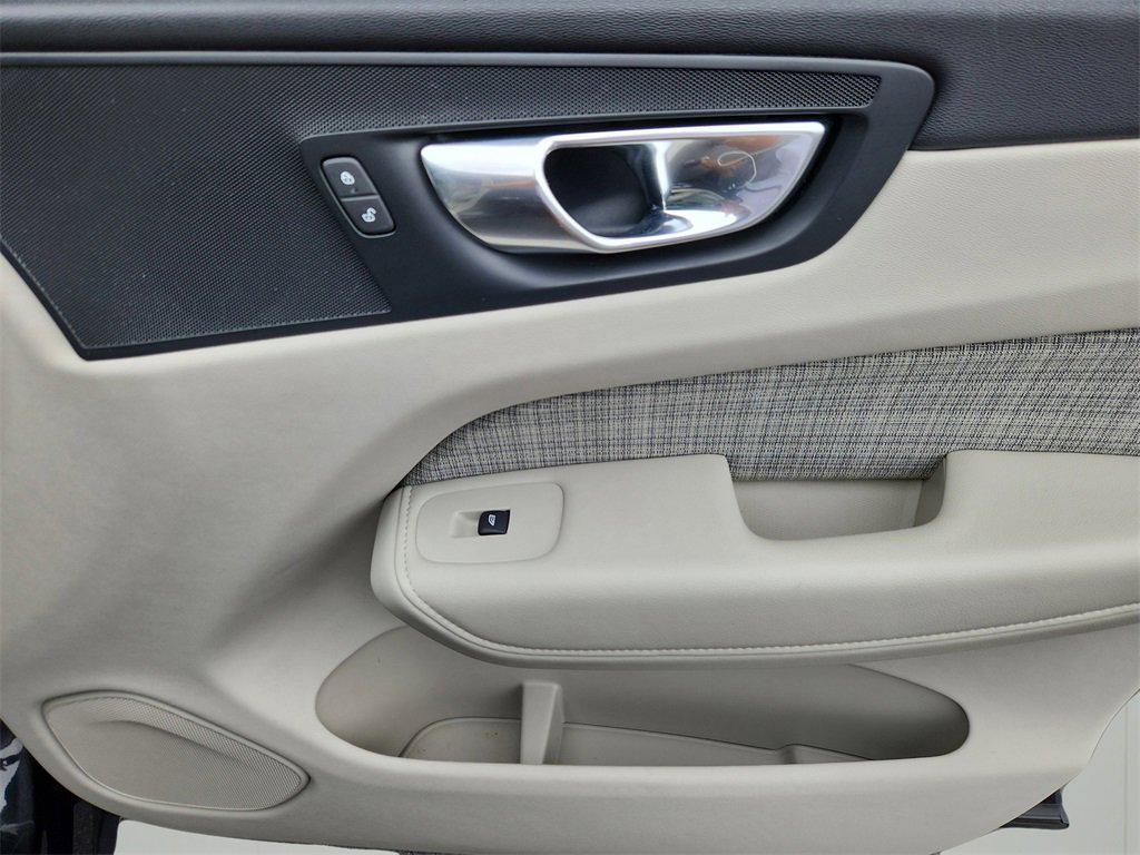used 2022 Volvo XC60 car, priced at $24,399