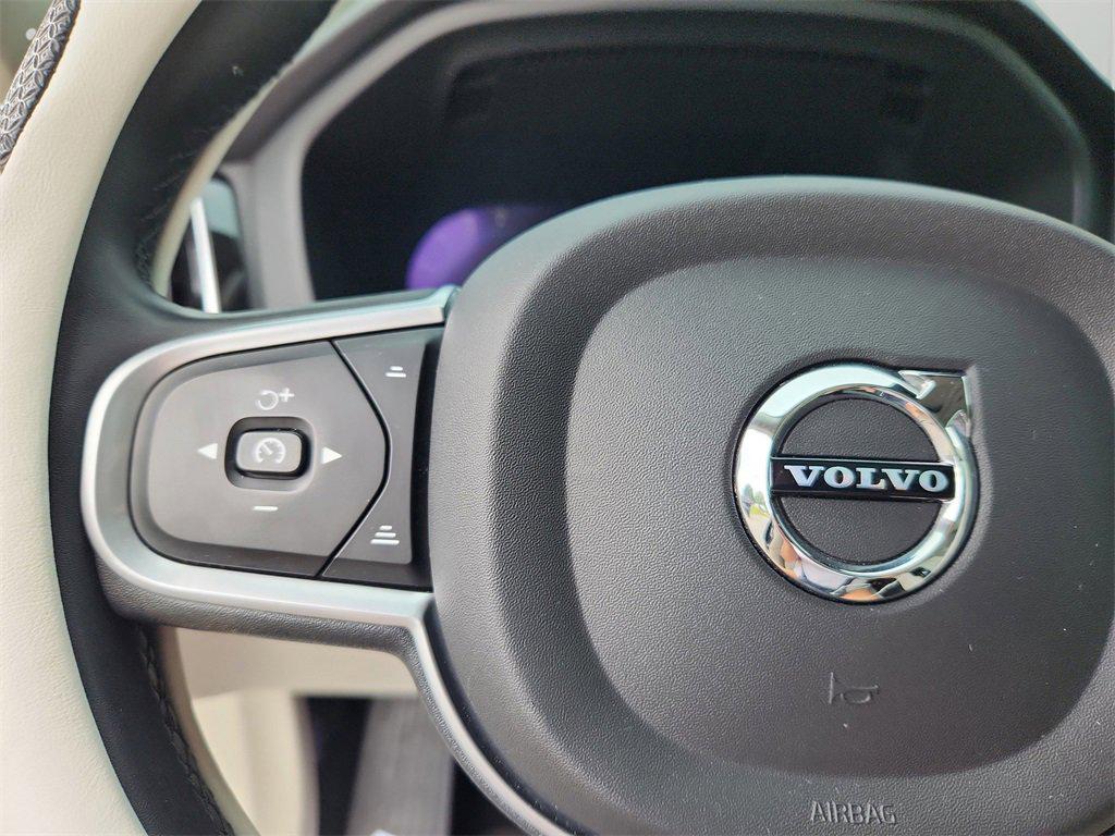 used 2022 Volvo XC60 car, priced at $24,399