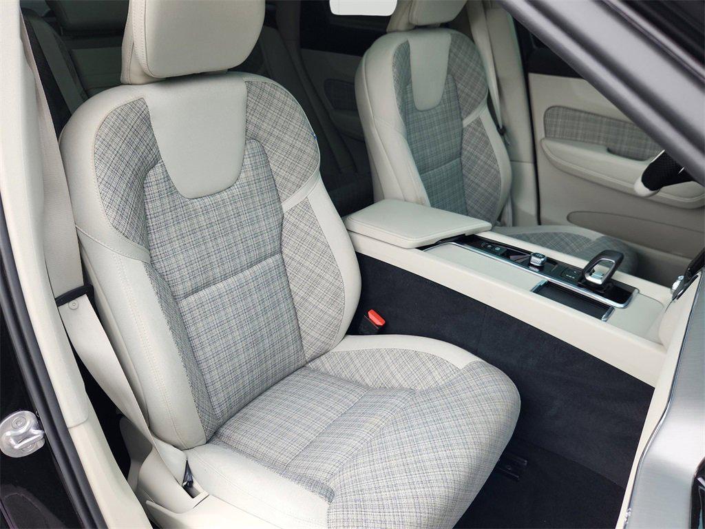 used 2022 Volvo XC60 car, priced at $24,399