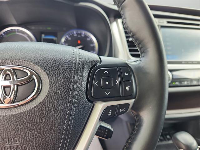 used 2017 Toyota Highlander Hybrid car, priced at $27,999