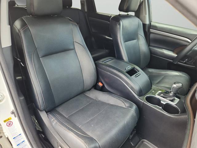 used 2017 Toyota Highlander Hybrid car, priced at $27,999