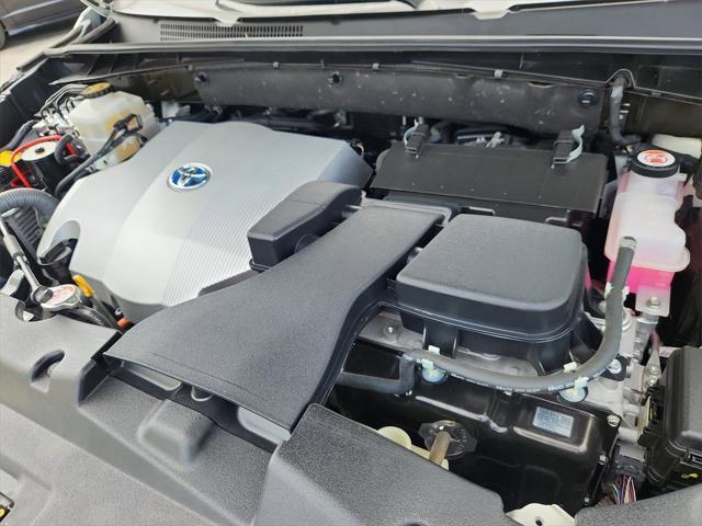 used 2017 Toyota Highlander Hybrid car, priced at $27,999