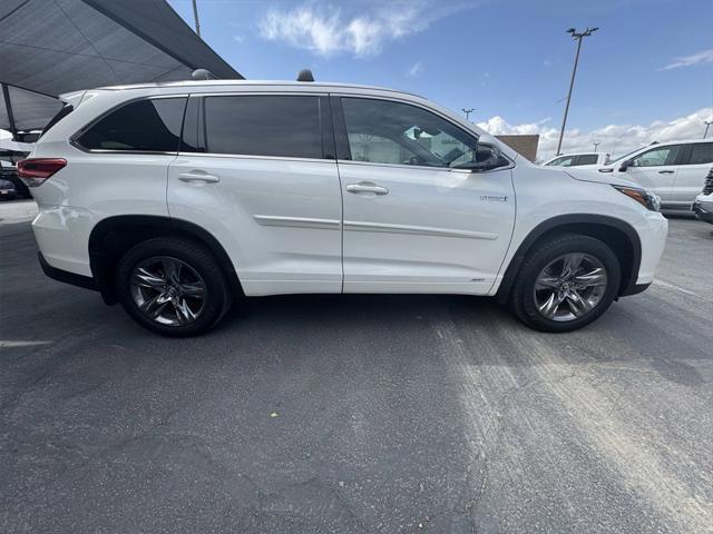 used 2017 Toyota Highlander Hybrid car, priced at $27,999