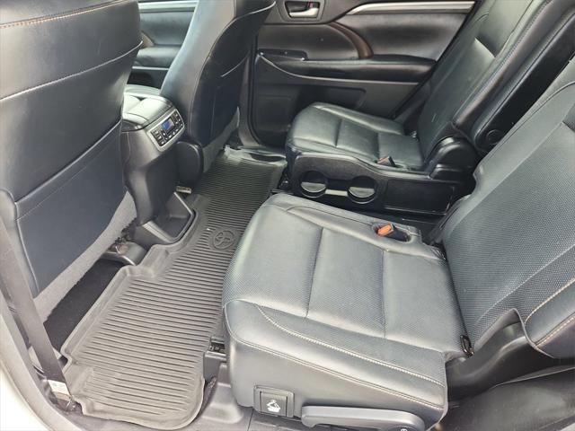 used 2017 Toyota Highlander Hybrid car, priced at $27,999