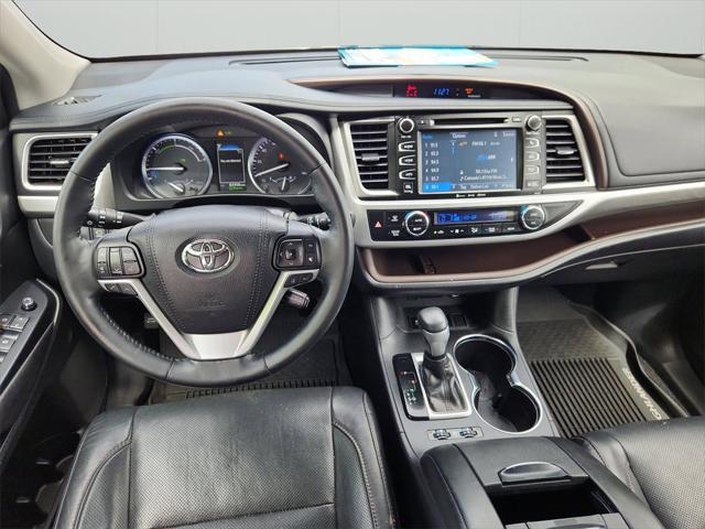 used 2017 Toyota Highlander Hybrid car, priced at $27,999