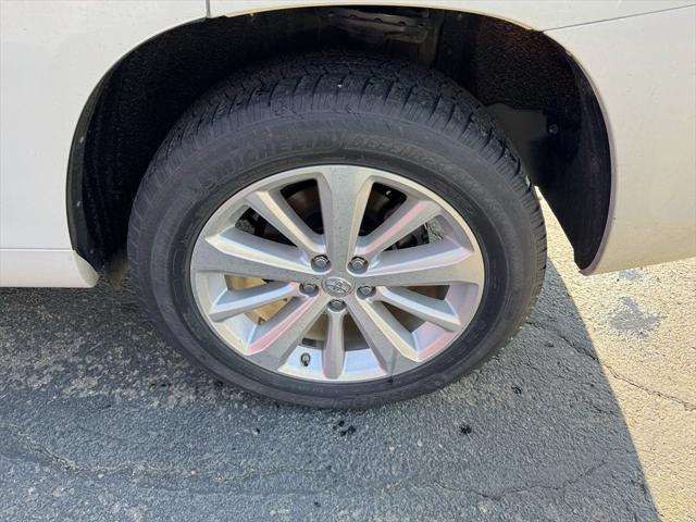 used 2008 Toyota Highlander Hybrid car, priced at $12,799