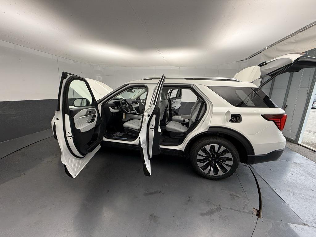 new 2025 Ford Explorer car, priced at $57,528