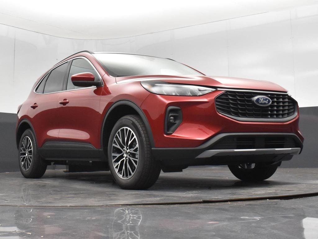 new 2025 Ford Escape PHEV car, priced at $40,179