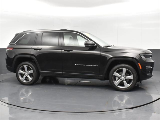 used 2022 Jeep Grand Cherokee car, priced at $34,343