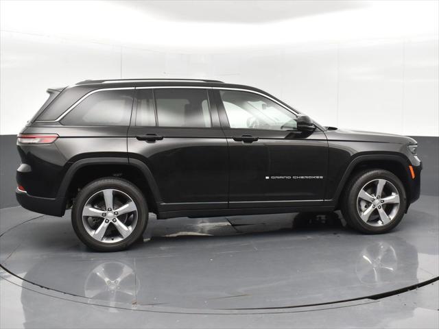 used 2022 Jeep Grand Cherokee car, priced at $34,343