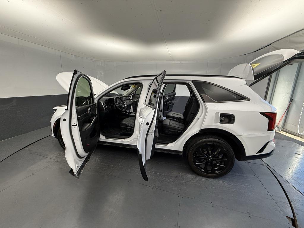 used 2021 Kia Sorento car, priced at $23,420