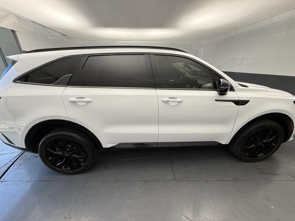 used 2021 Kia Sorento car, priced at $23,420