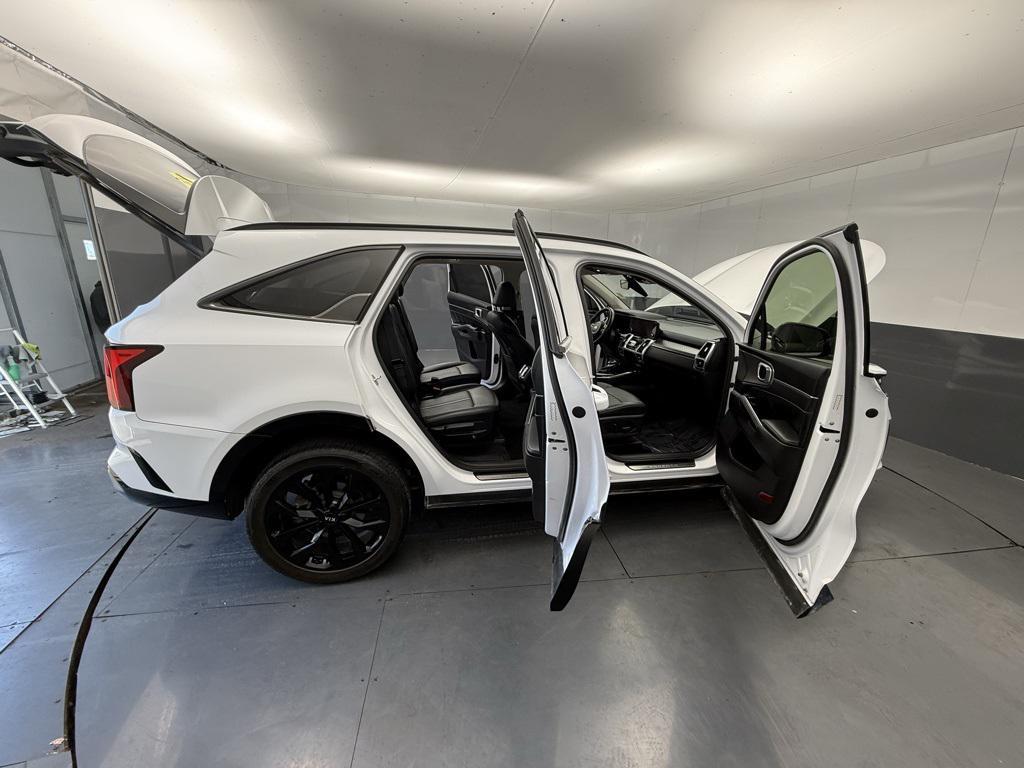 used 2021 Kia Sorento car, priced at $23,420
