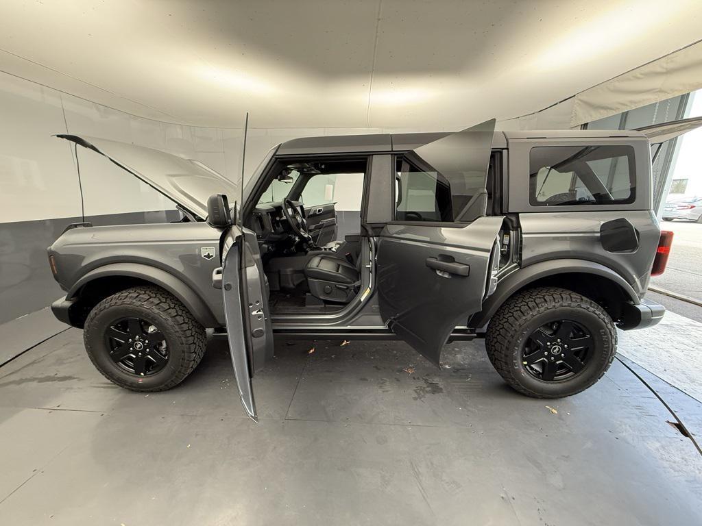 new 2025 Ford Bronco car, priced at $51,556