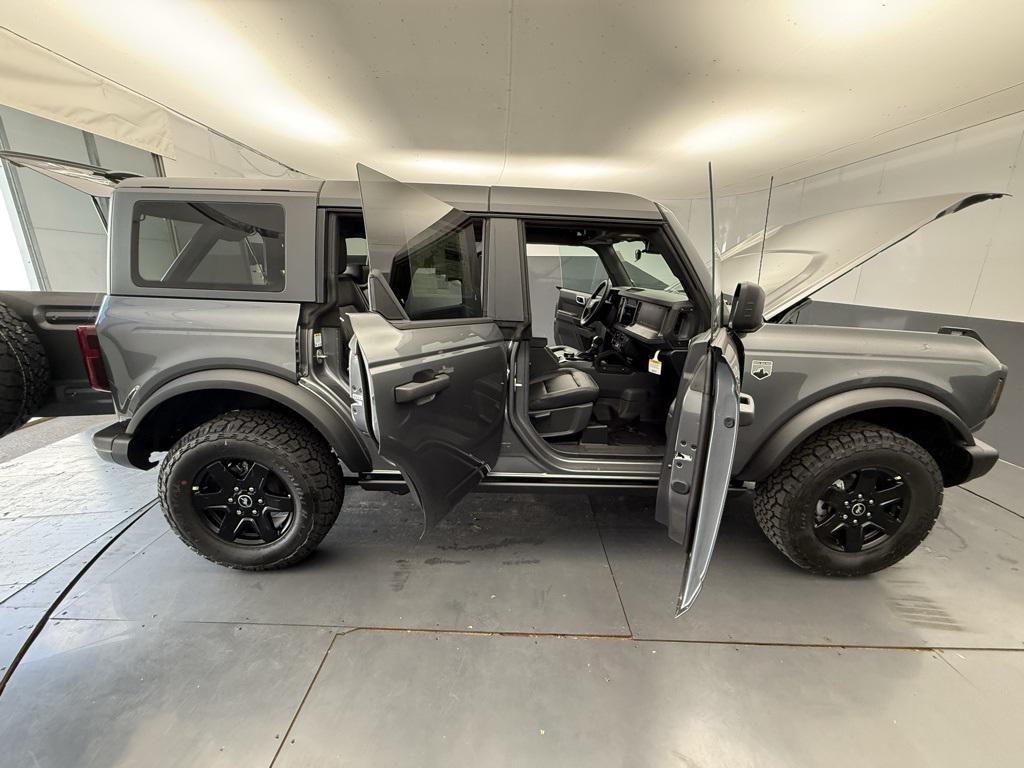 new 2025 Ford Bronco car, priced at $51,556