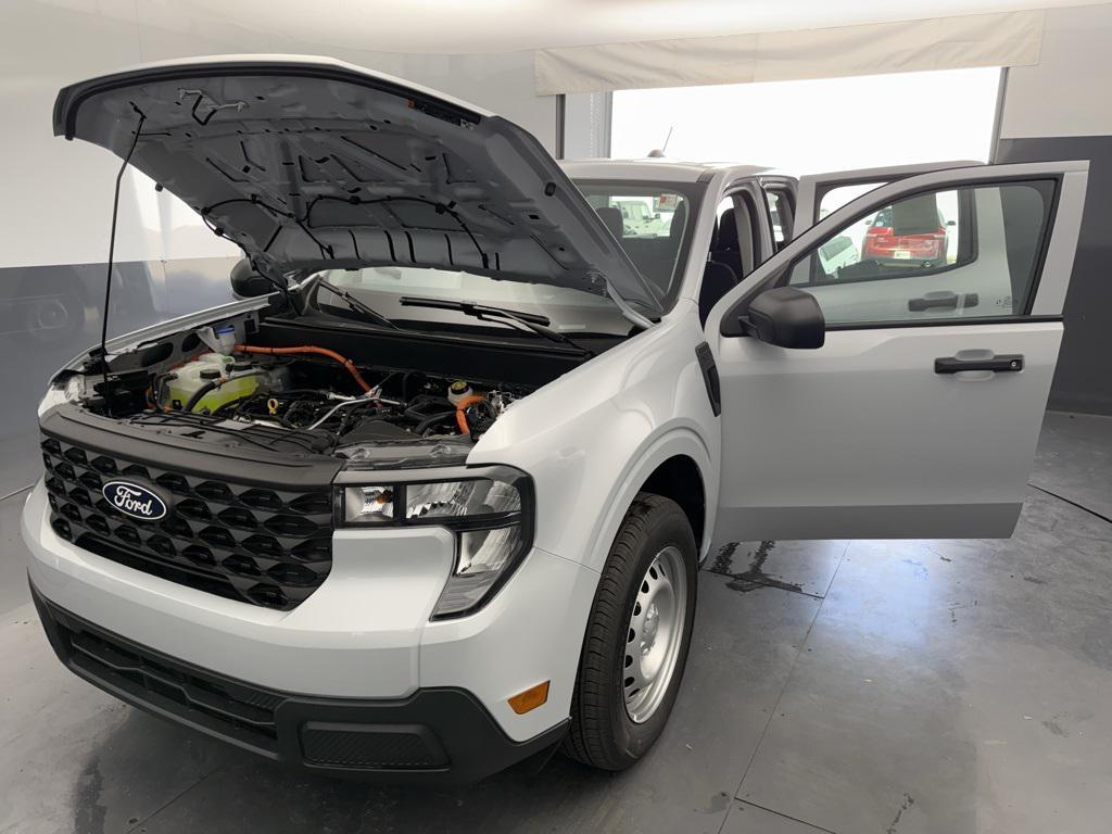 new 2025 Ford Maverick car, priced at $30,995