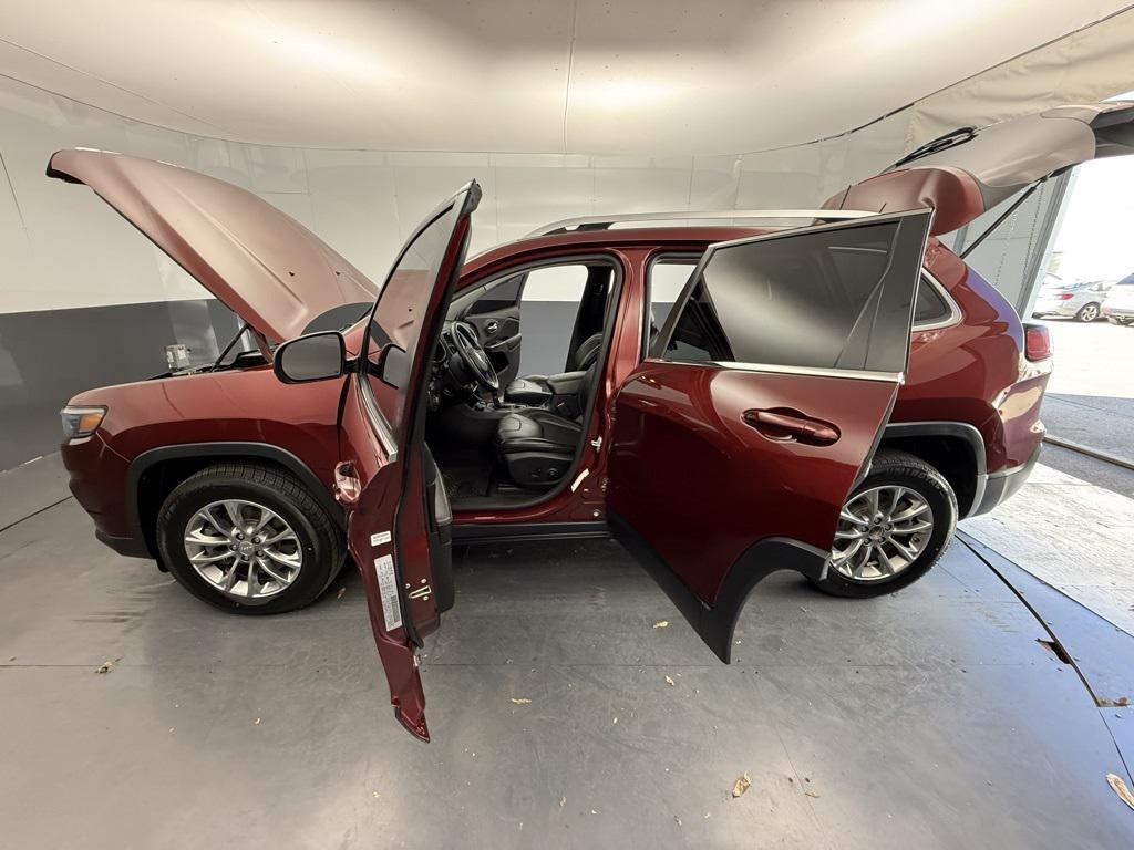 used 2020 Jeep Cherokee car, priced at $17,999