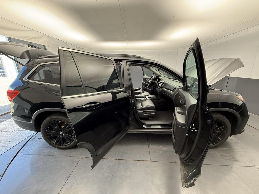 used 2022 Honda Pilot car, priced at $29,999