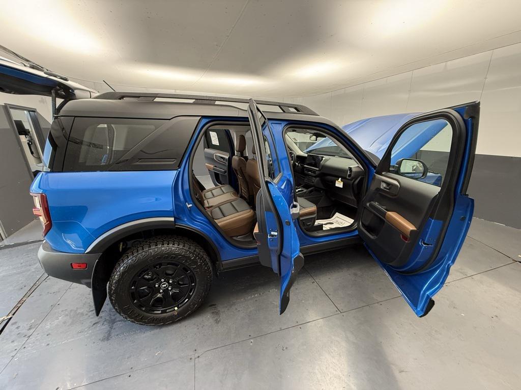 new 2025 Ford Bronco Sport car, priced at $43,423
